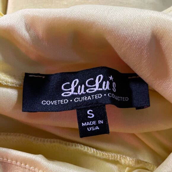 Lulus Wanderlust Yellow Skater Dress Womens Small Fitted Rayon Blend Lined - Picture 2 of 8